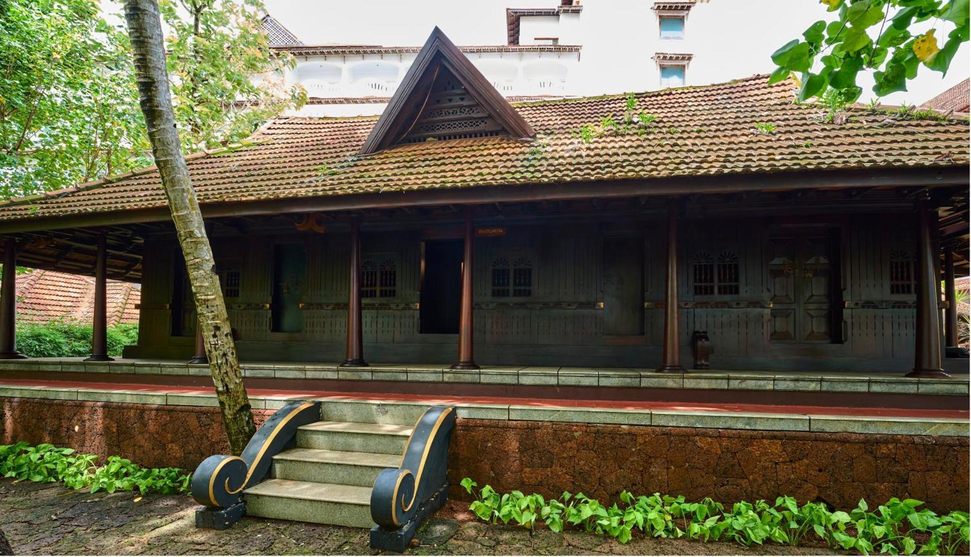 The Leela Ashtamudi, A Raviz Hotel Kollam Exterior photo The house of Sri Narad Muni