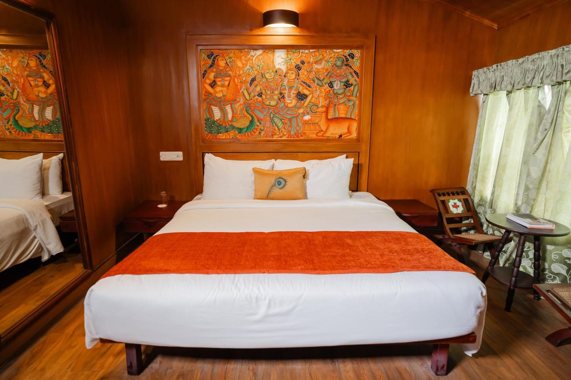 The Leela Ashtamudi, A Raviz Hotel Kollam Exterior photo Deluxe Room