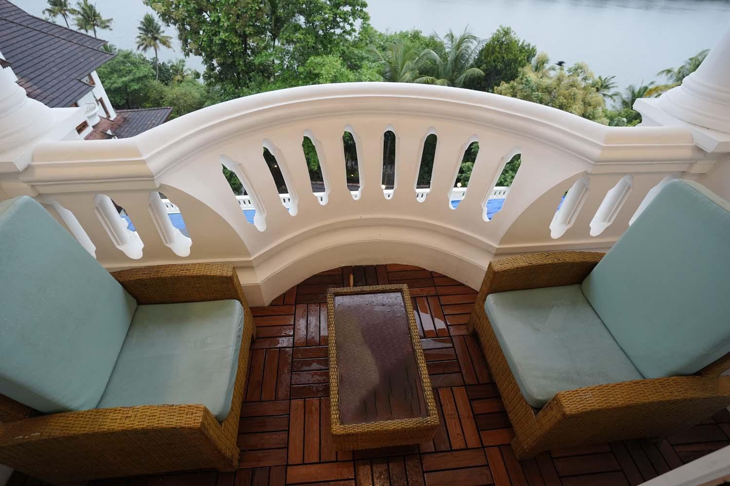 The Leela Ashtamudi, A Raviz Hotel Kollam Exterior photo A balcony