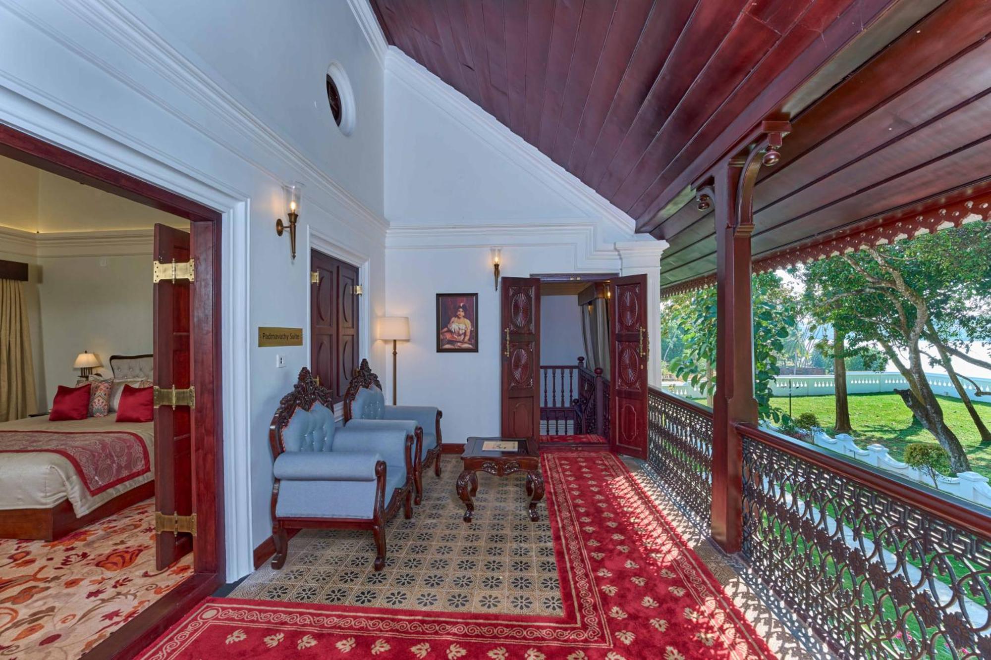 The Leela Ashtamudi, A Raviz Hotel Kollam Exterior photo A suite at the Taj Bengal